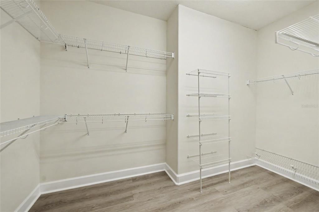 For Sale: $389,500 (3 beds, 2 baths, 2115 Square Feet)