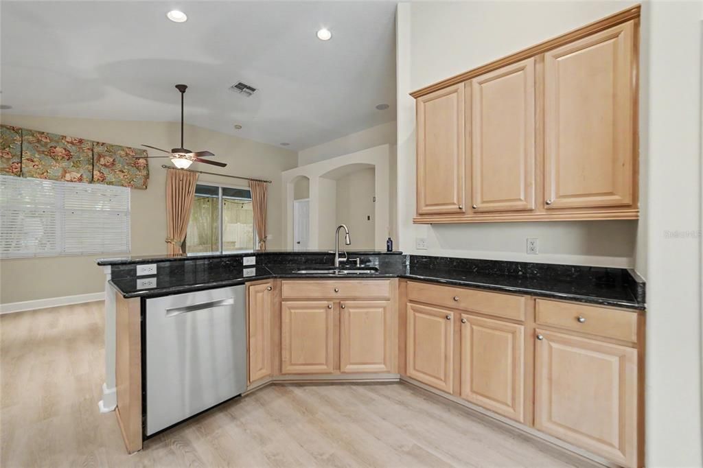 For Sale: $389,500 (3 beds, 2 baths, 2115 Square Feet)
