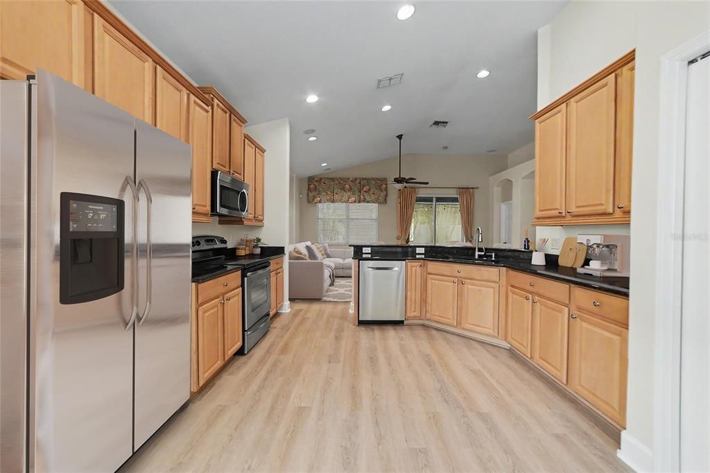 For Sale: $389,500 (3 beds, 2 baths, 2115 Square Feet)