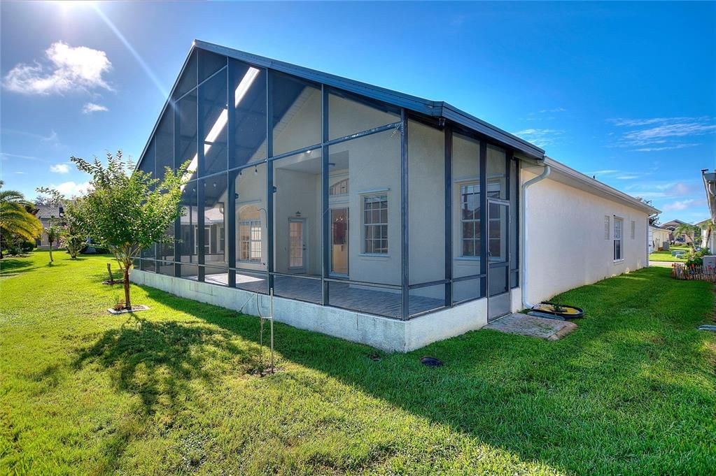 На продажу: $335,000 (2 спален, 2 ванн, 1774 Квадратных фут)