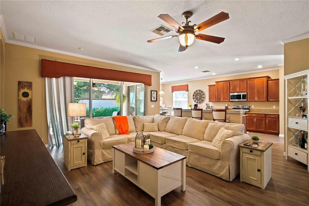 For Sale: $477,000 (4 beds, 3 baths, 2261 Square Feet)