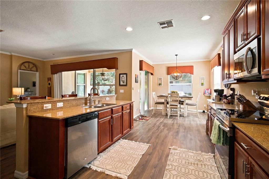 For Sale: $477,000 (4 beds, 3 baths, 2261 Square Feet)