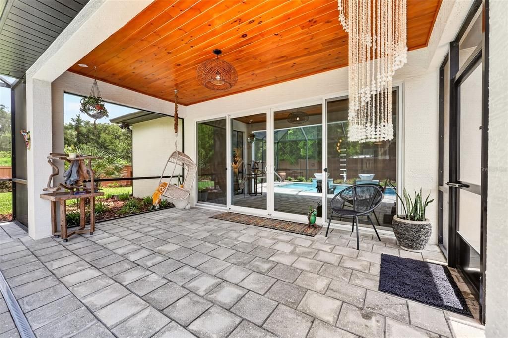 For Sale: $599,000 (4 beds, 2 baths, 2123 Square Feet)