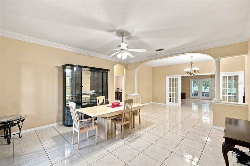 For Sale: $650,000 (5 beds, 3 baths, 2230 Square Feet)