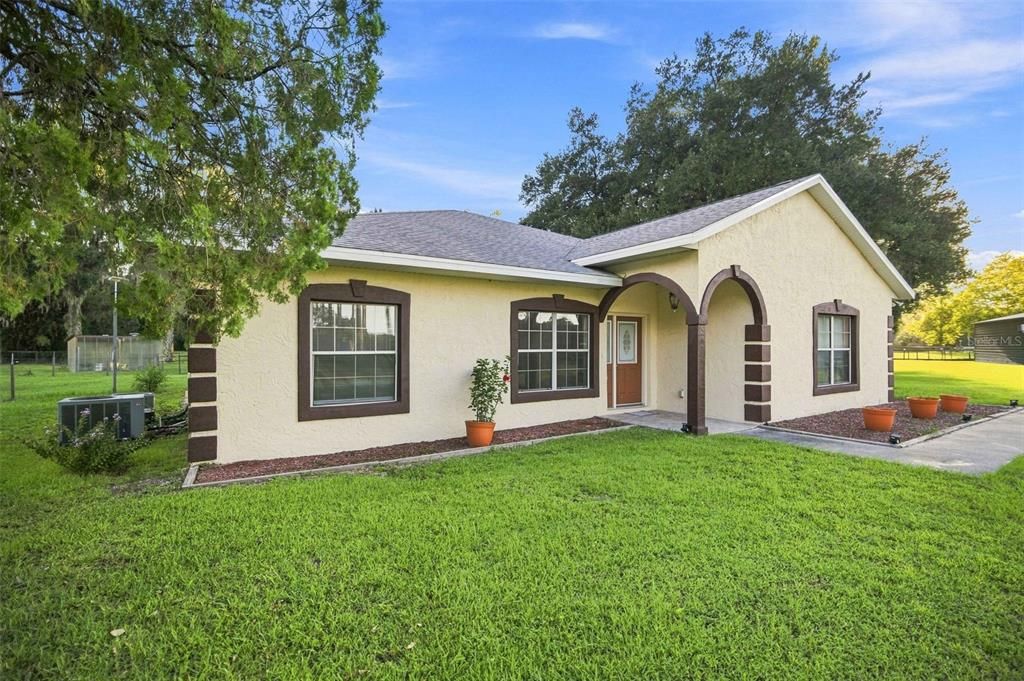For Sale: $650,000 (5 beds, 3 baths, 2230 Square Feet)