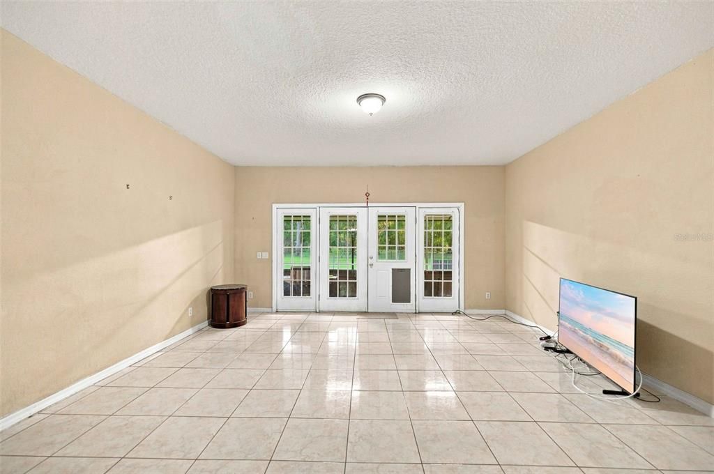 For Sale: $650,000 (5 beds, 3 baths, 2230 Square Feet)