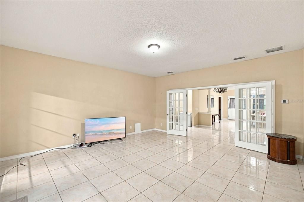 For Sale: $650,000 (5 beds, 3 baths, 2230 Square Feet)