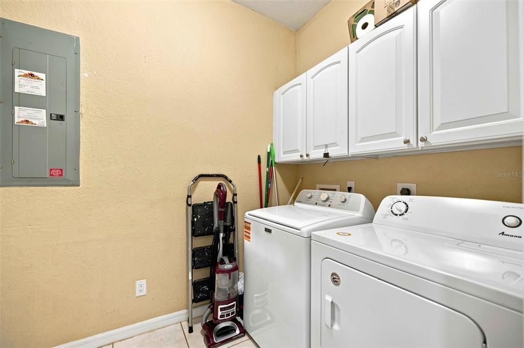 For Sale: $650,000 (5 beds, 3 baths, 2230 Square Feet)