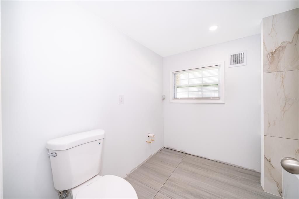 For Sale: $100,000 (3 beds, 2 baths, 3150 Square Feet)