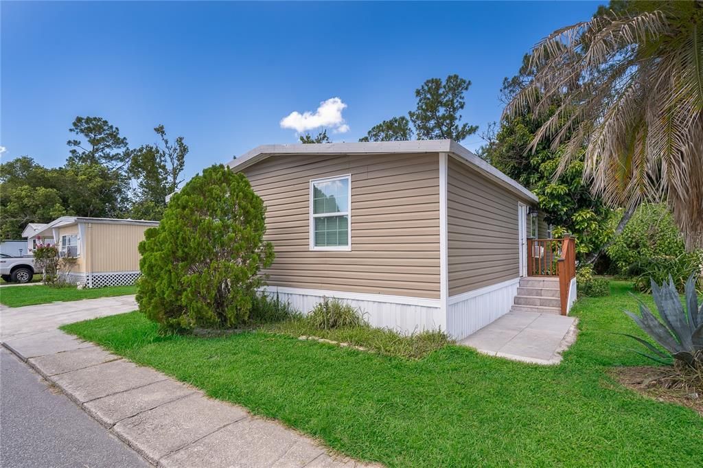 For Sale: $100,000 (3 beds, 2 baths, 3150 Square Feet)