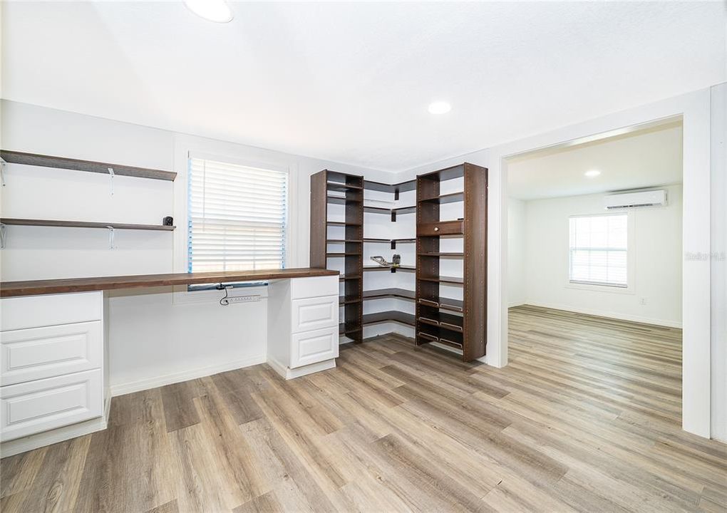 For Sale: $100,000 (3 beds, 2 baths, 3150 Square Feet)