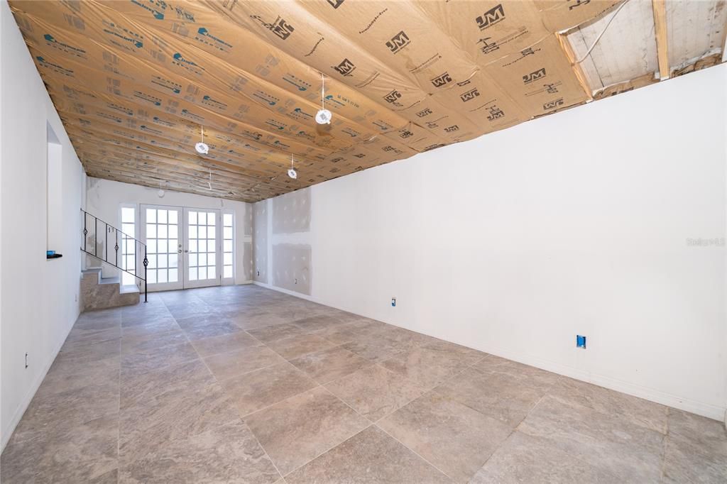For Sale: $100,000 (3 beds, 2 baths, 3150 Square Feet)