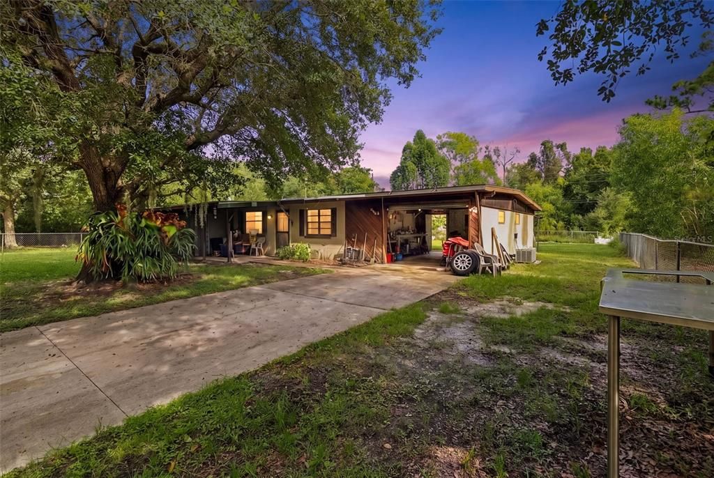 For Sale: $119,990 (2 beds, 1 baths, 1034 Square Feet)
