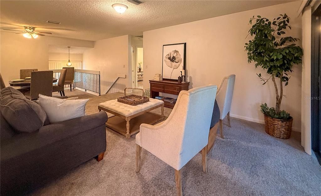 For Sale: $180,000 (2 beds, 2 baths, 1098 Square Feet)
