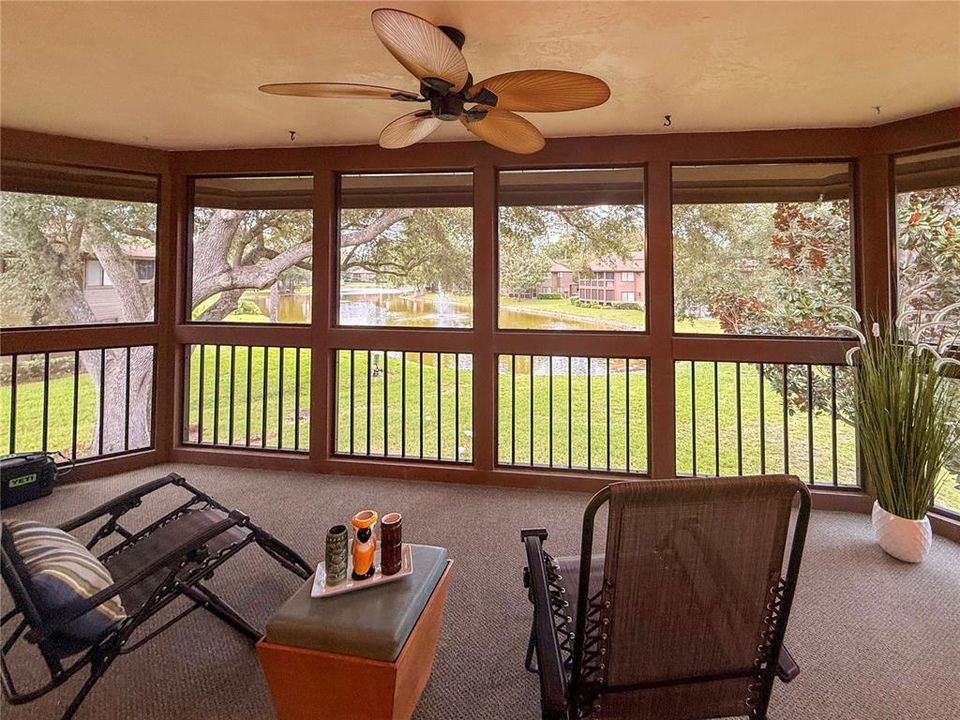 For Sale: $180,000 (2 beds, 2 baths, 1098 Square Feet)