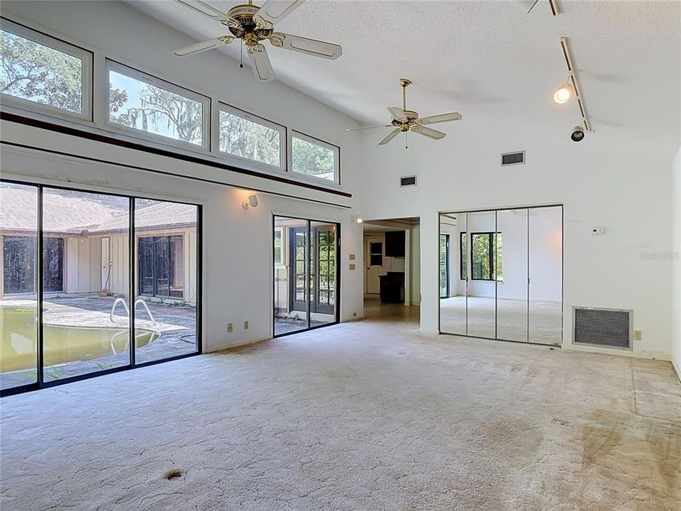 En Venta: $459,900 (4 camas, 3 baños, 2889 Pies cuadrados)