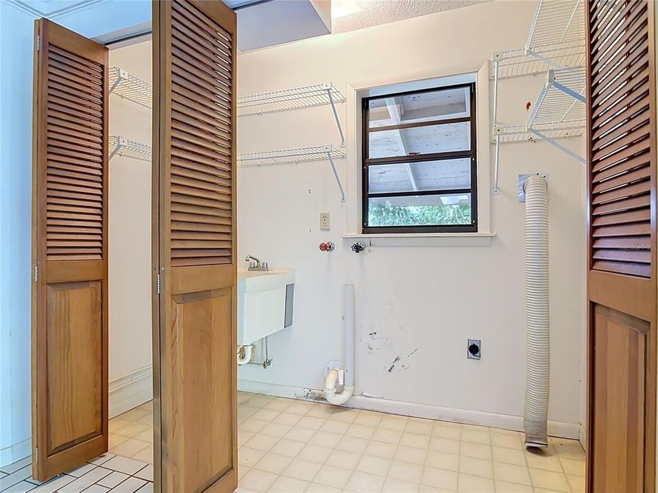 En Venta: $459,900 (4 camas, 3 baños, 2889 Pies cuadrados)