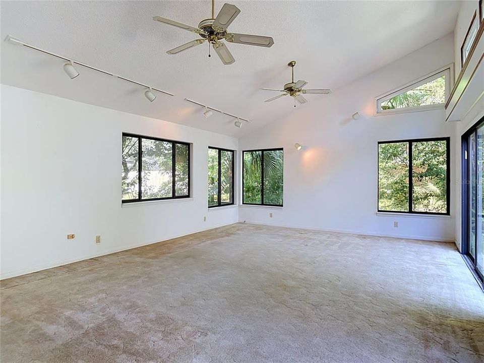 En Venta: $459,900 (4 camas, 3 baños, 2889 Pies cuadrados)