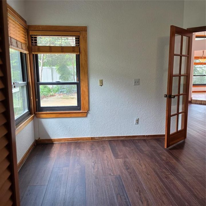For Sale: $429,000 (3 beds, 2 baths, 1826 Square Feet)