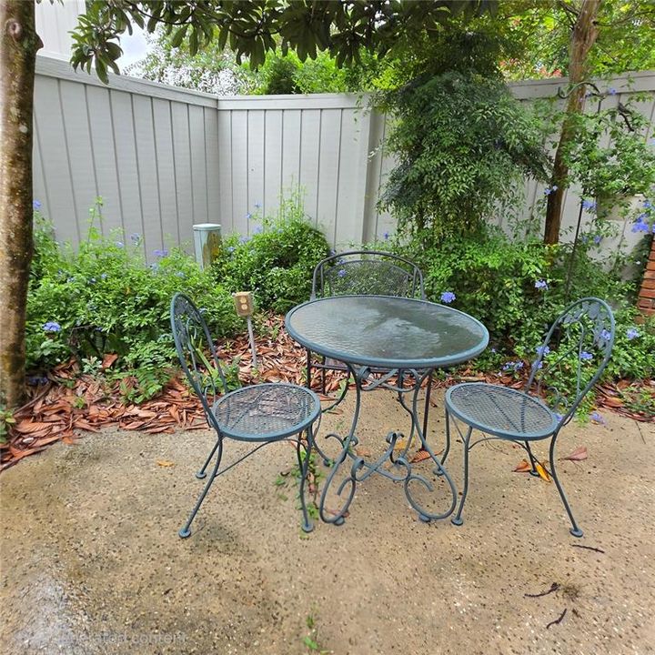 For Sale: $429,000 (3 beds, 2 baths, 1826 Square Feet)