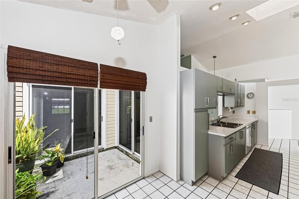 В аренду: $2,300 (3 спален, 2 ванн, 1432 Квадратных фут)