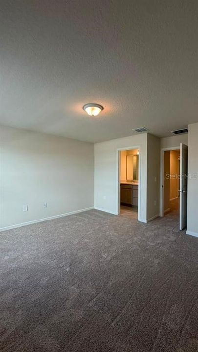 For Rent: $2,550 (4 beds, 2 baths, 1770 Square Feet)