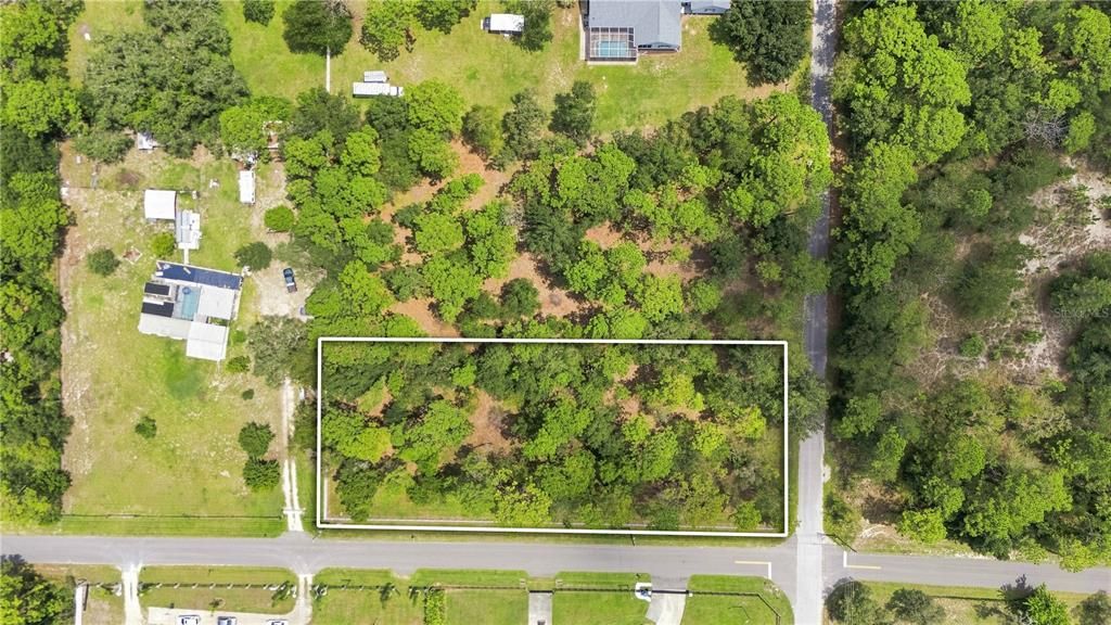 На продажу: $90,000 (1.10 acres)