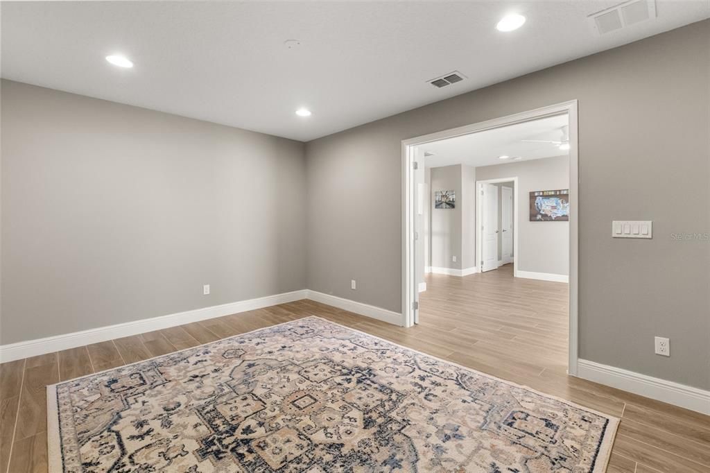 For Sale: $989,000 (4 beds, 3 baths, 3529 Square Feet)