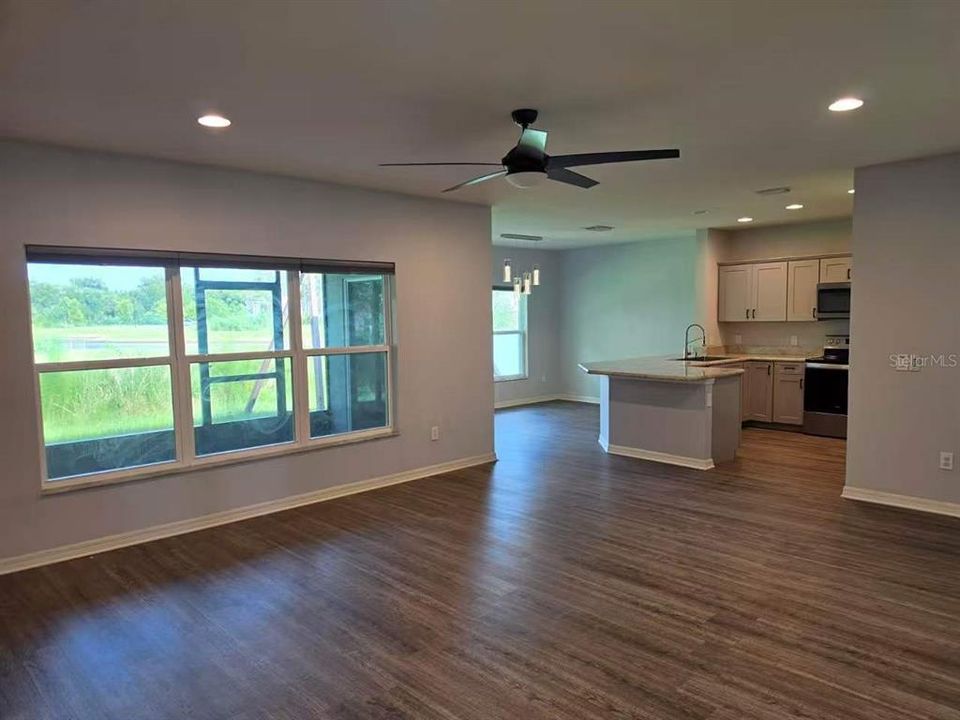 En Venta: $378,000 (3 camas, 2 baños, 1553 Pies cuadrados)