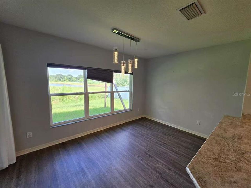 En Venta: $378,000 (3 camas, 2 baños, 1553 Pies cuadrados)