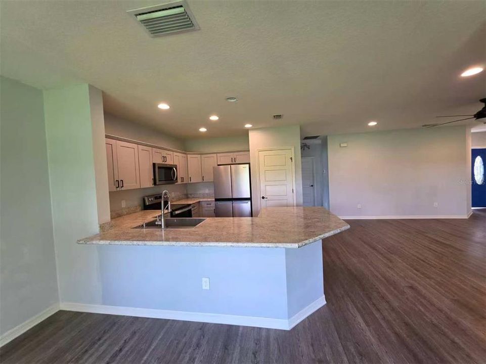 En Venta: $378,000 (3 camas, 2 baños, 1553 Pies cuadrados)
