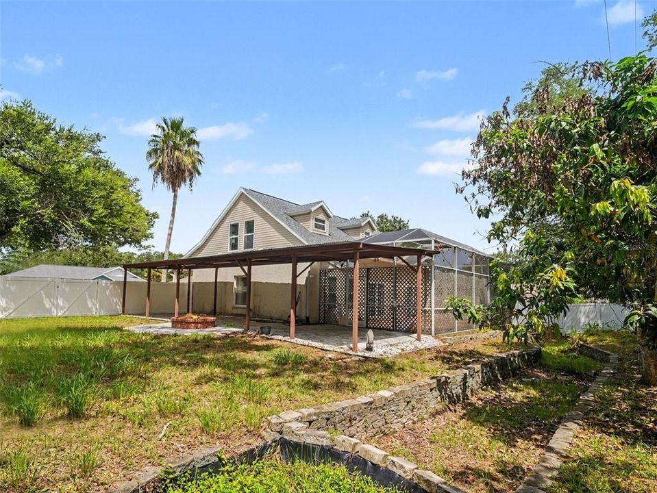 En Venta: $450,000 (4 camas, 2 baños, 2332 Pies cuadrados)