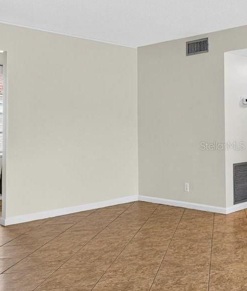 En Venta: $93,500 (2 camas, 1 baños, 851 Pies cuadrados)