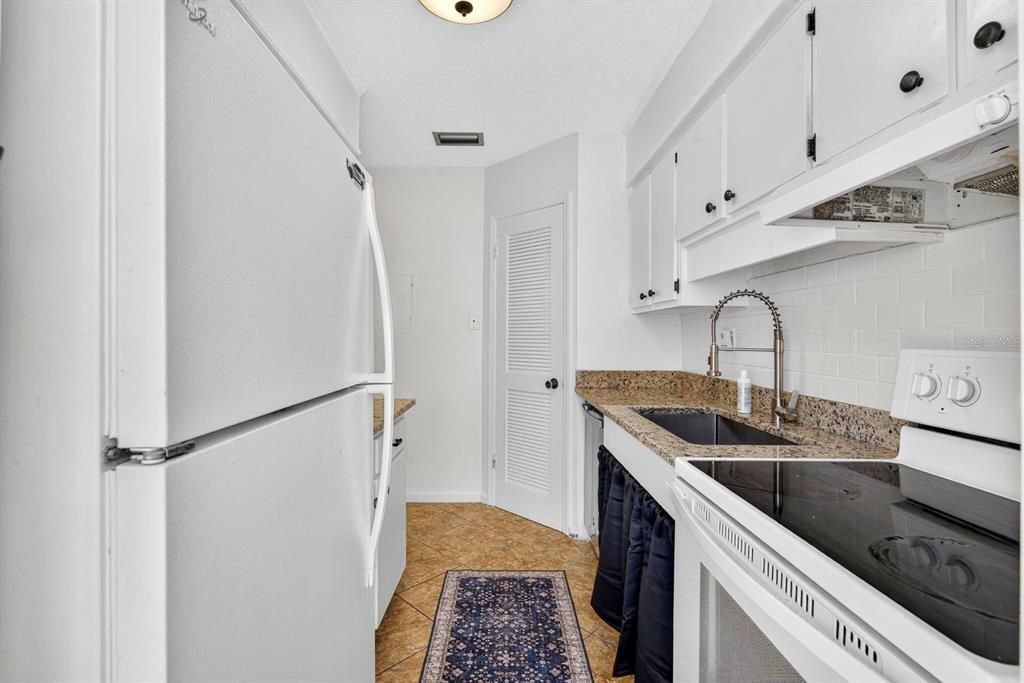 En Venta: $93,500 (2 camas, 1 baños, 851 Pies cuadrados)