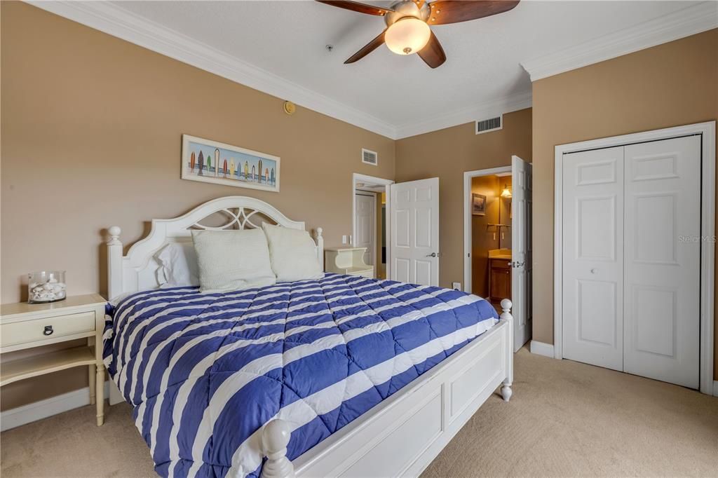 En Venta: $1,425,000 (3 camas, 3 baños, 2409 Pies cuadrados)