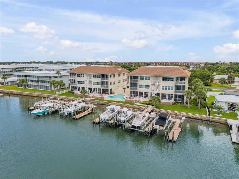 En Venta: $1,425,000 (3 camas, 3 baños, 2409 Pies cuadrados)