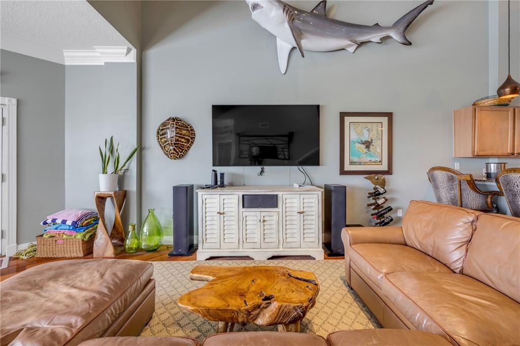En Venta: $1,425,000 (3 camas, 3 baños, 2409 Pies cuadrados)