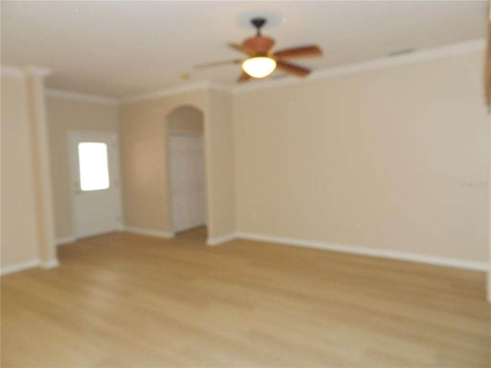 For Sale: $320,000 (2 beds, 2 baths, 1574 Square Feet)