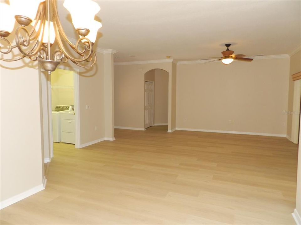 For Sale: $320,000 (2 beds, 2 baths, 1574 Square Feet)