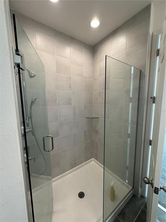 For Rent: $2,700 (4 beds, 2 baths, 2094 Square Feet)