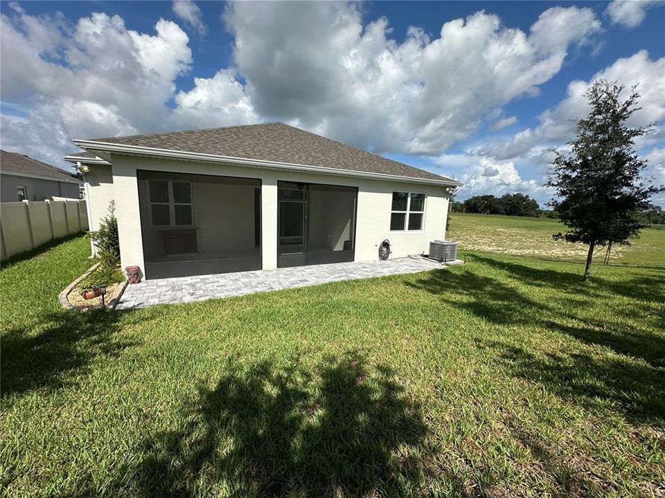 For Rent: $2,700 (4 beds, 2 baths, 2094 Square Feet)