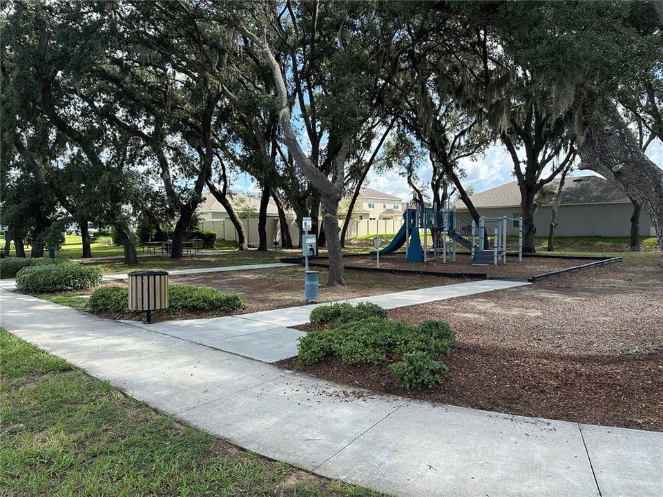 For Rent: $2,700 (4 beds, 2 baths, 2094 Square Feet)