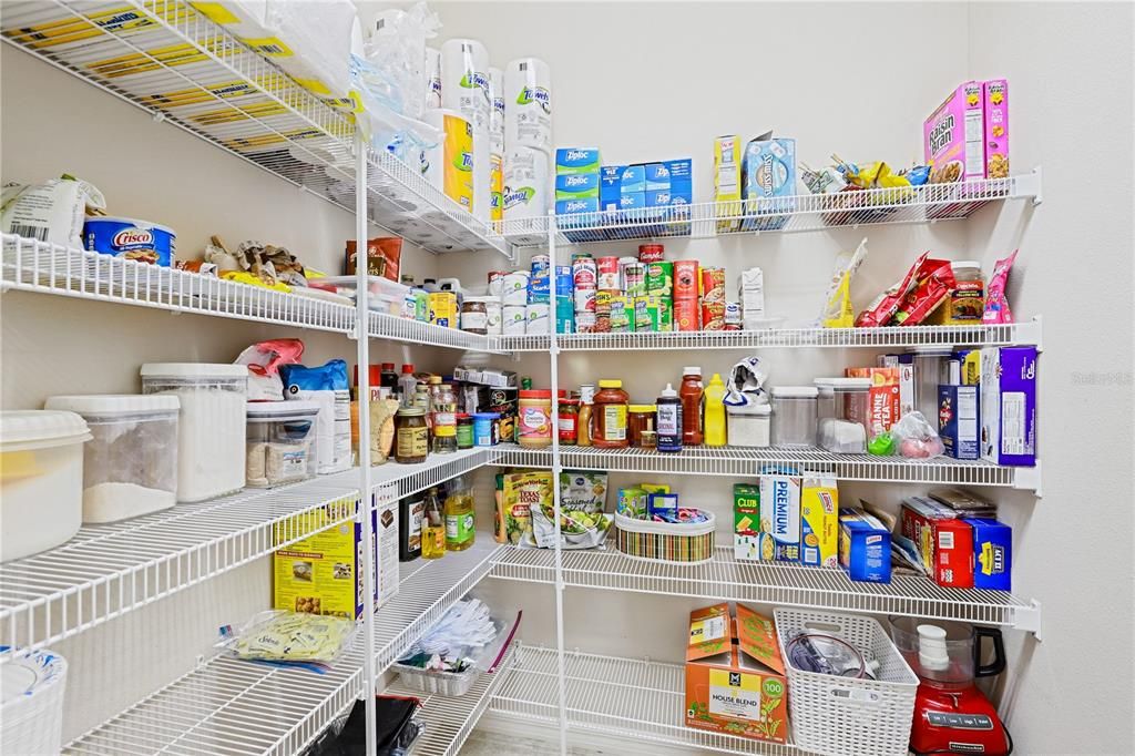 На продажу: $564,900 (4 спален, 3 ванн, 2400 Квадратных фут)