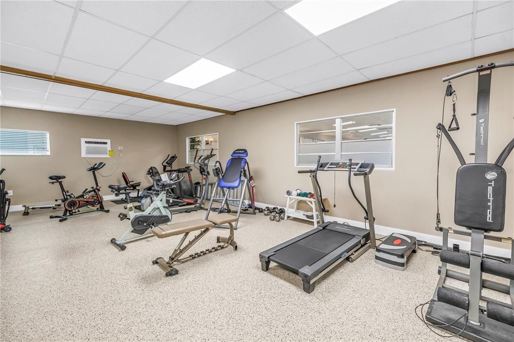 For Sale: $199,900 (2 beds, 2 baths, 1270 Square Feet)