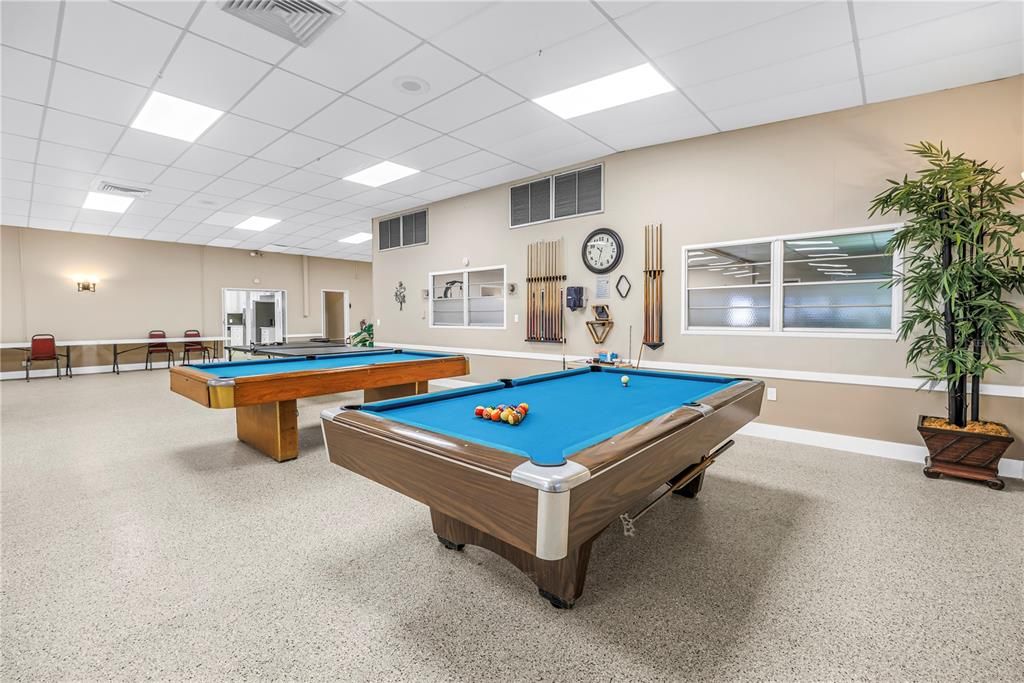 For Sale: $199,900 (2 beds, 2 baths, 1270 Square Feet)