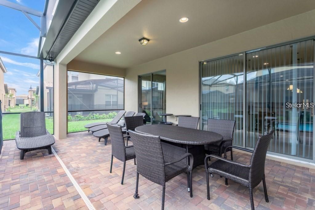 En Venta: $408,000 (5 camas, 5 baños, 2622 Pies cuadrados)
