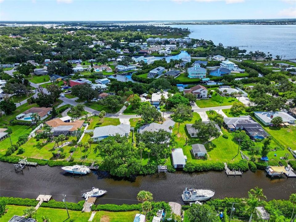 На продажу: $749,900 (3 спален, 2 ванн, 2500 Квадратных фут)