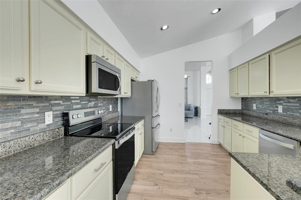 В аренду: $3,500 (4 спален, 2 ванн, 2140 Квадратных фут)