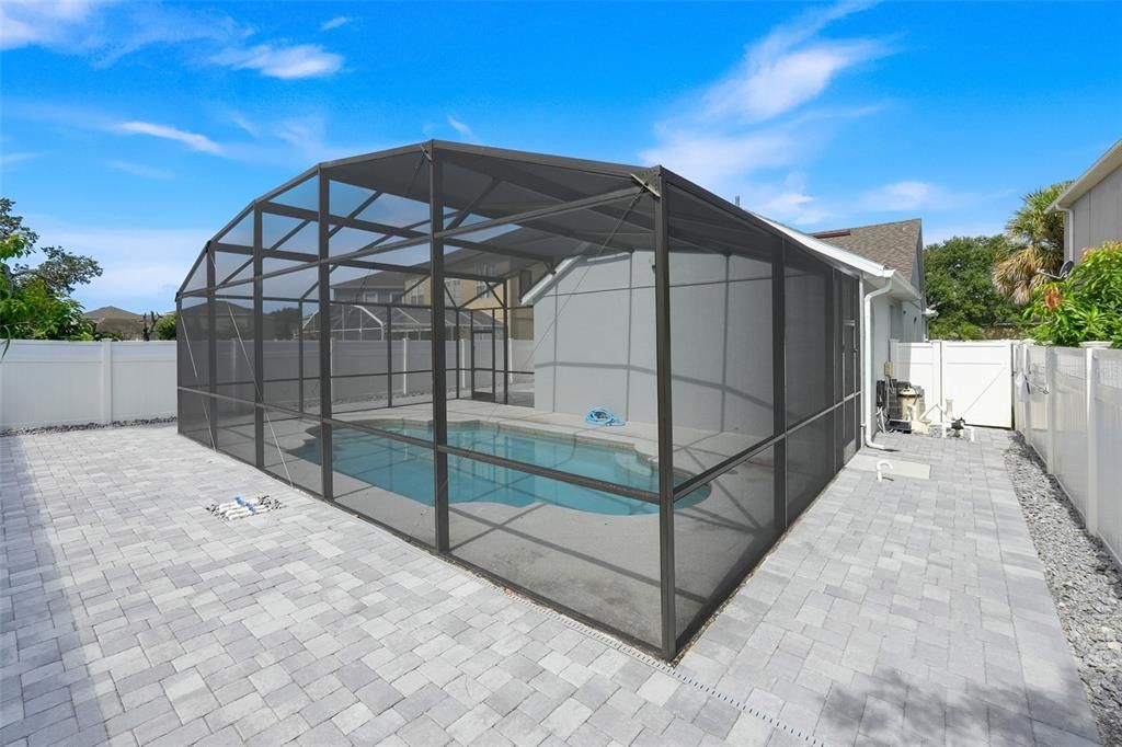 For Rent: $2,600 (3 beds, 2 baths, 1423 Square Feet)