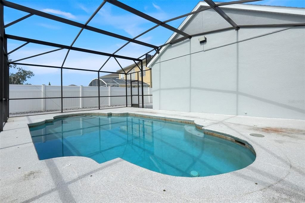 For Rent: $2,600 (3 beds, 2 baths, 1423 Square Feet)